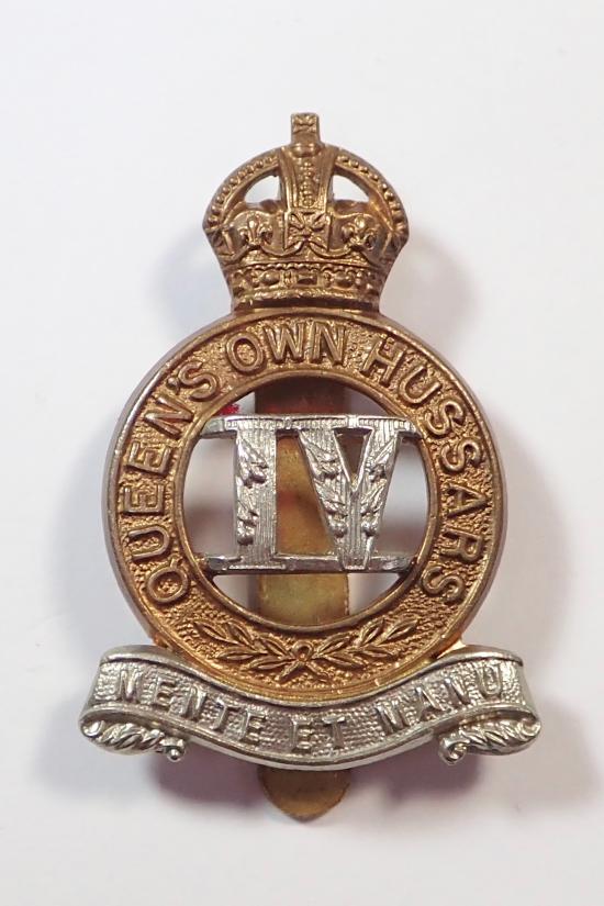 4th Queens Own Hussars WW1 Cap Badge.