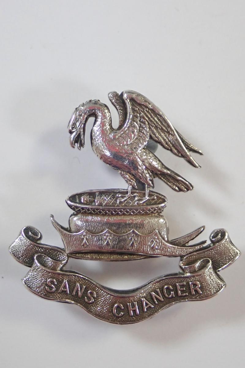 Liverpool Pals Officers Hallmarked  Silver Cap Badge (1914).
