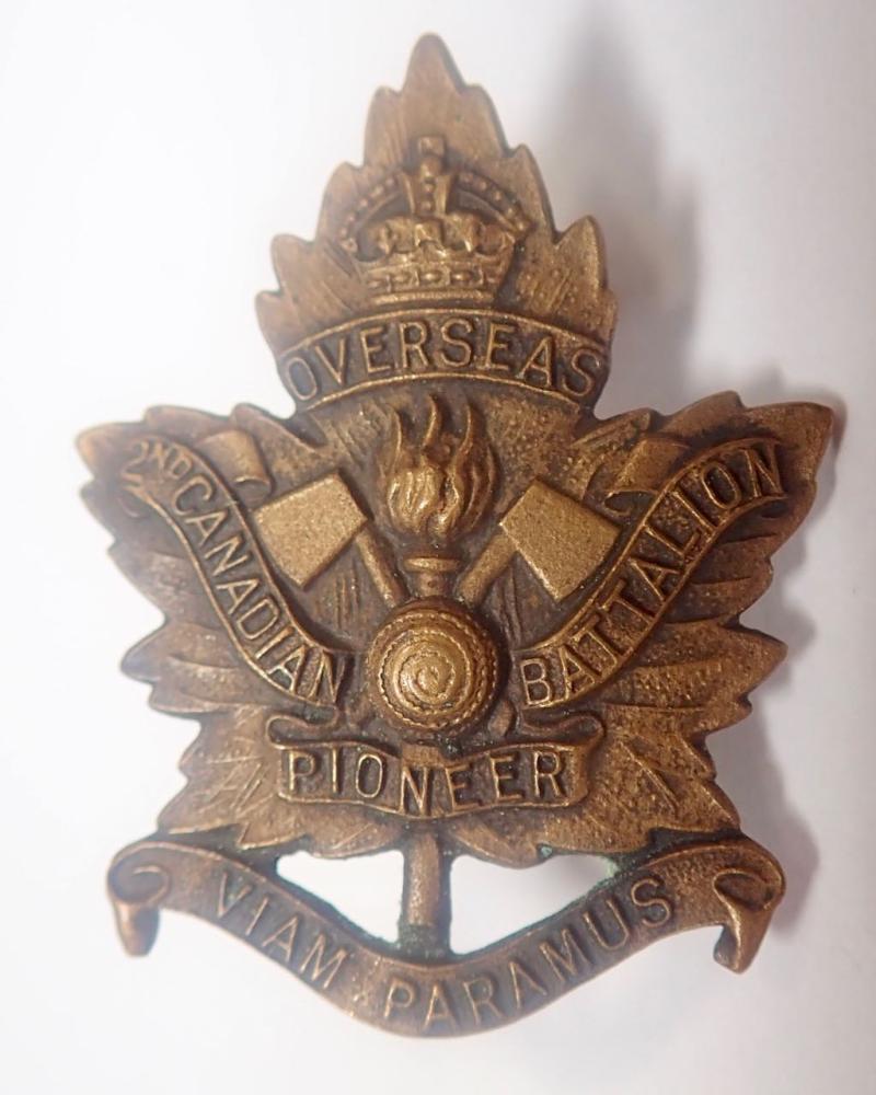 2nd Canadian Pioneers CEF Collar Badge.