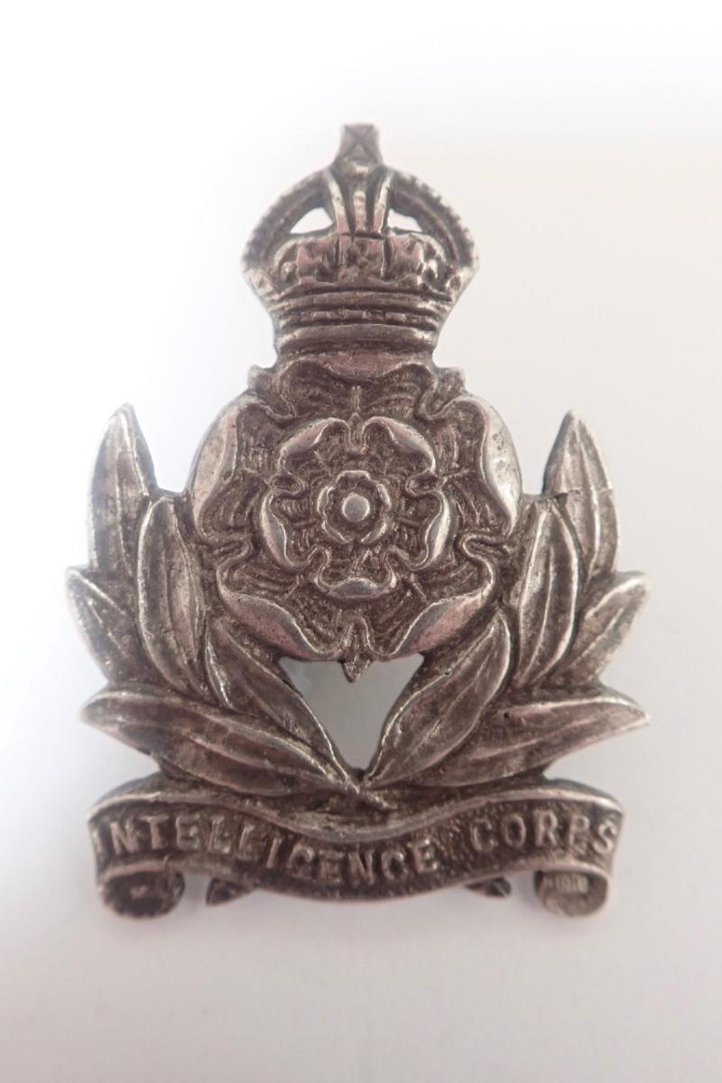 Intelligence Corps WW2 Officers Silvered Cap Badge.