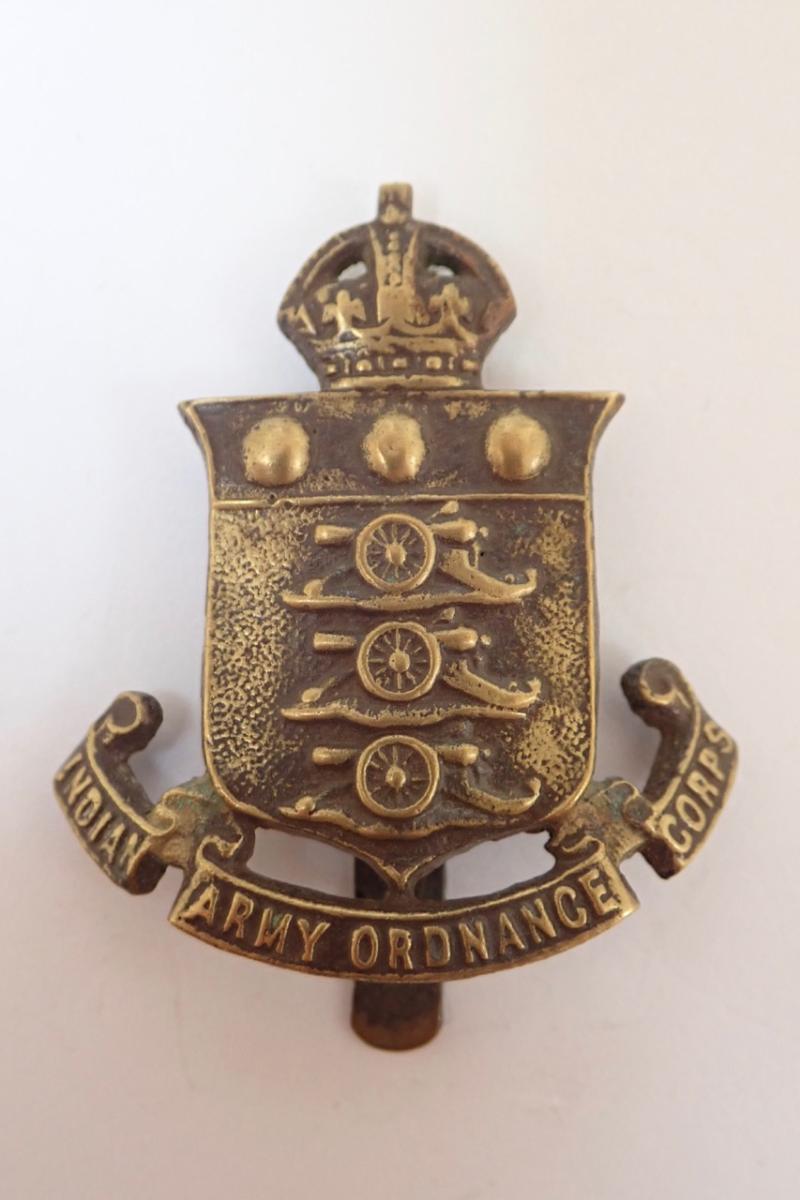 INDIAN ARMY ORDNANCE CORPS CAP BADGE