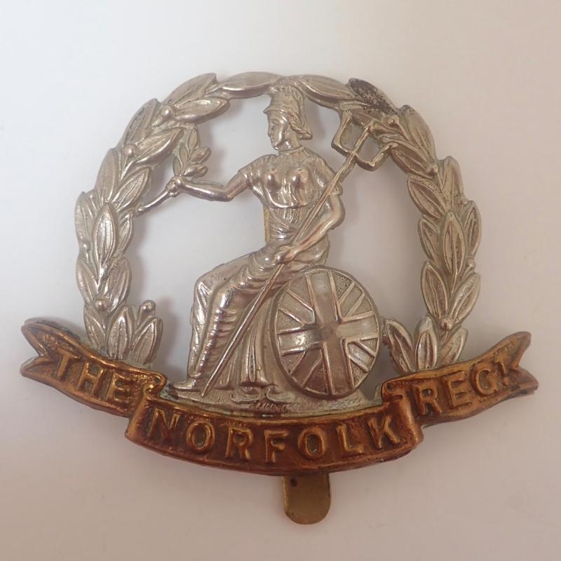 The Norfolk Regiment WW1 Cap Badge