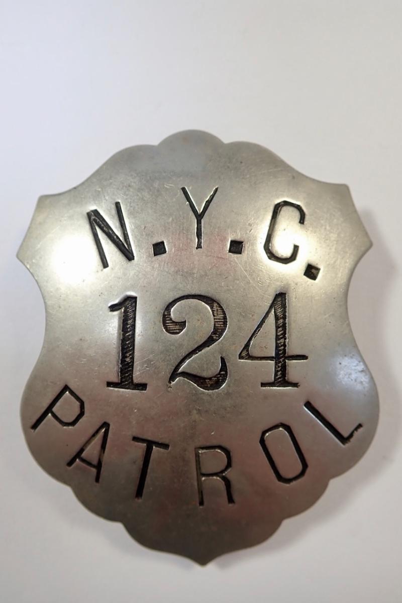 NEW YORK CITY Obsolete Police Badge - 124 Patrol