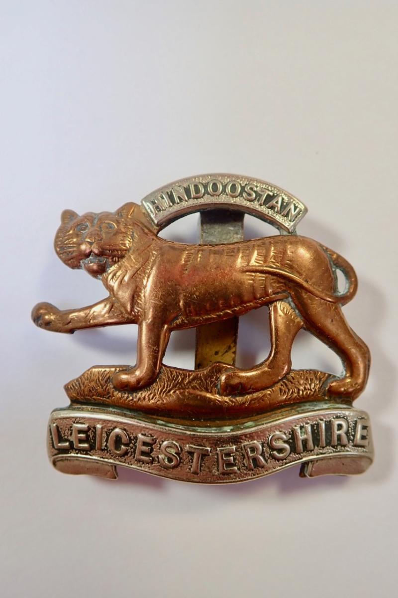 LEICESTERSHIRE Cap Badge