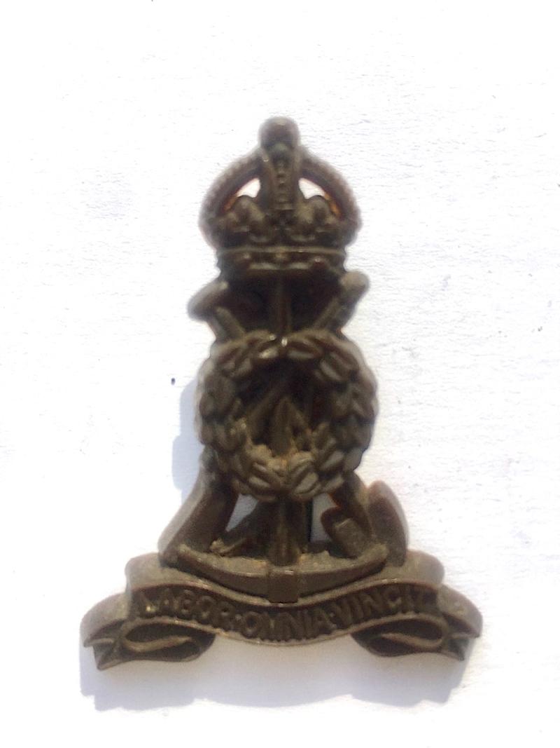 Pioneer/Labour Corps Plastic Cap Badge