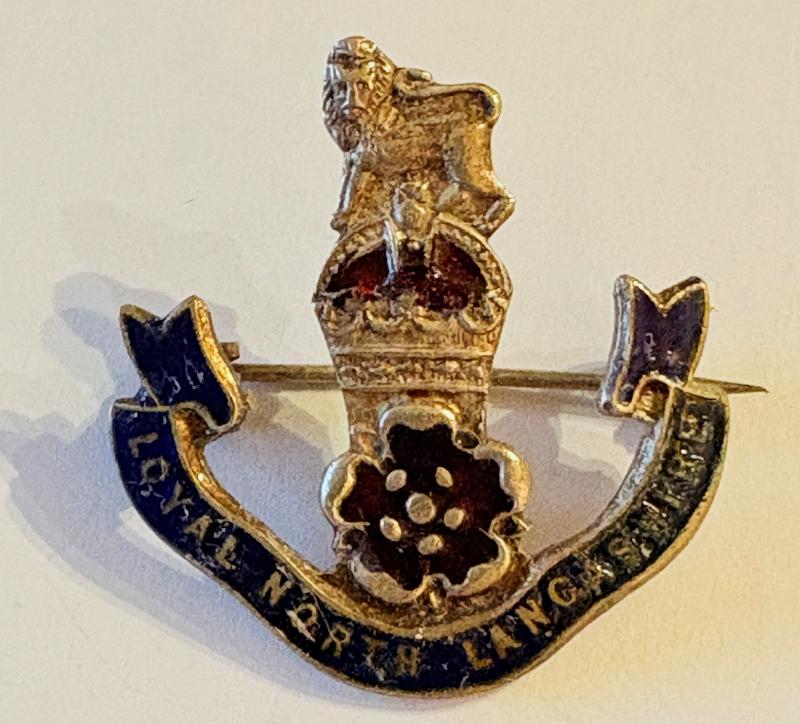 Loyal North Lancashire Sweetheart brooch