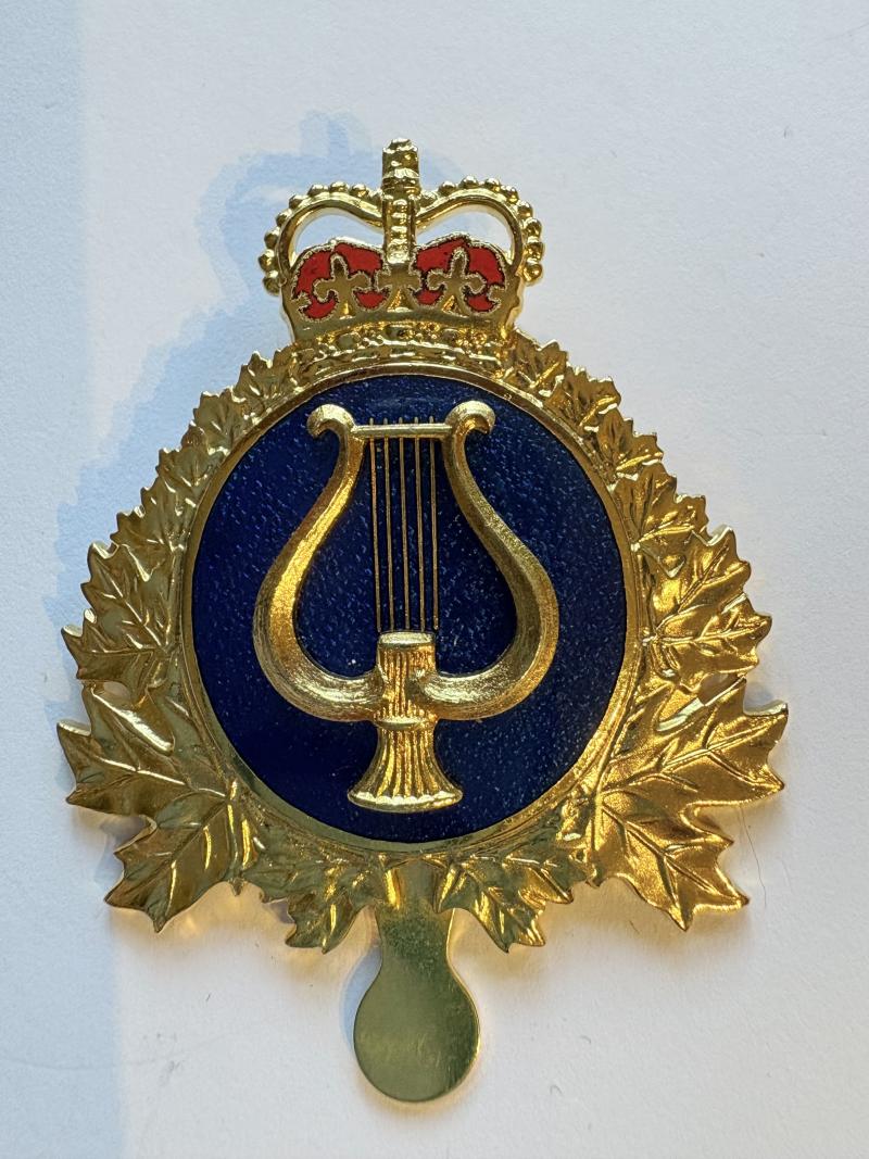 Canadian Cap Badge. Bandsman