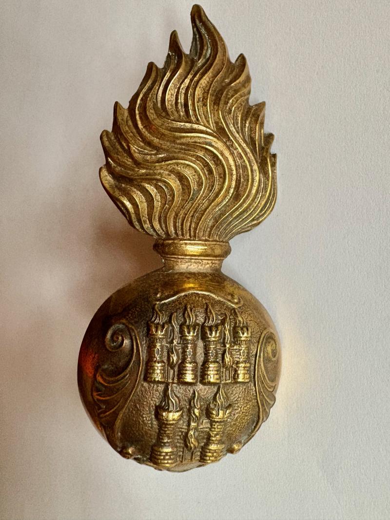 Royal Dublin Fusiliers Fur Grenade Badge