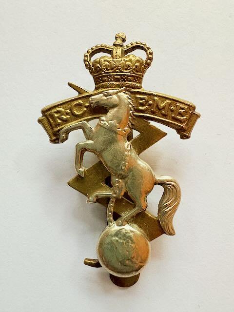 Canadian Cap Badge. R.C.E.M.E