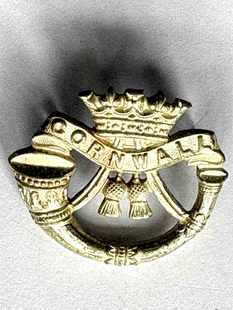 Cornwall: Silvered Collar Badge.