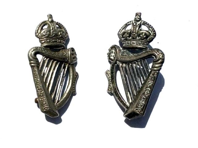 R.I.C./R.U.C. pair of collar badges