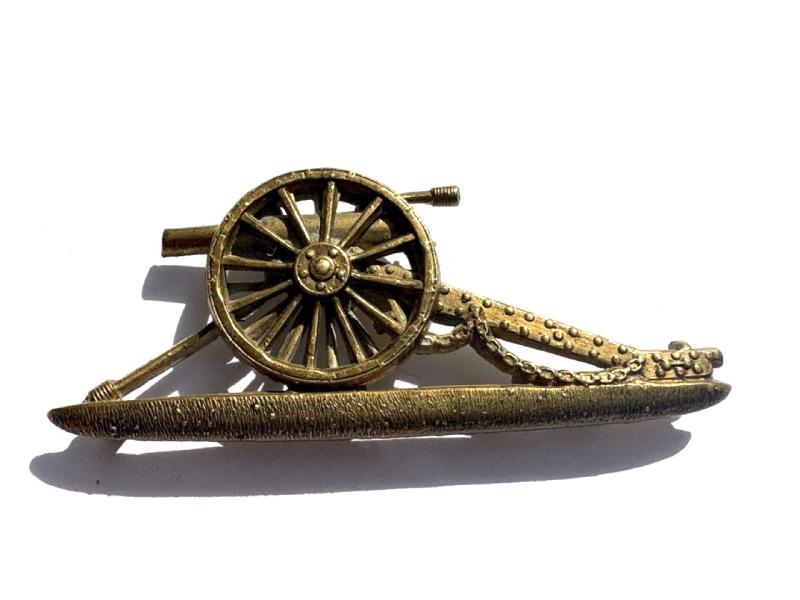 Large RA Royal Artillery gilding metal  Pouch Badge