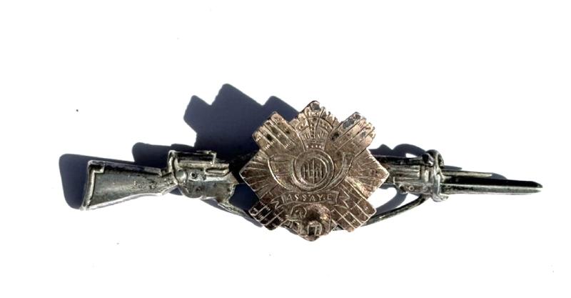 Highland Light Infantry Sweetheart Brooch. Hall-marked silver & Gold plate