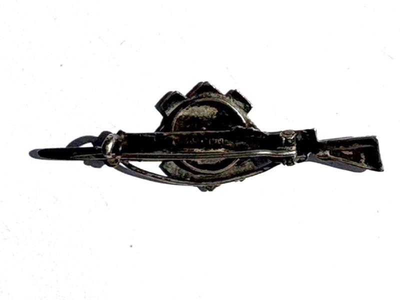 Highland Light Infantry Sweetheart Brooch. Hall-marked silver & Gold plate